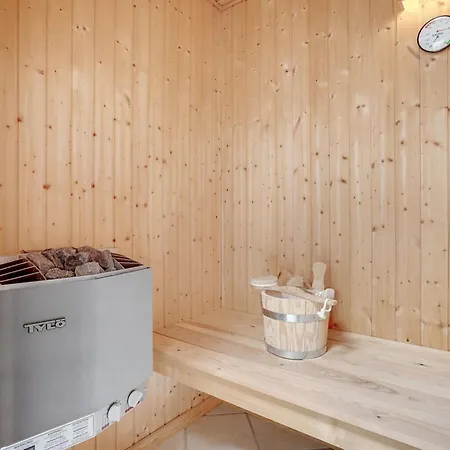 Olina - 1km From The Sea By Interhome